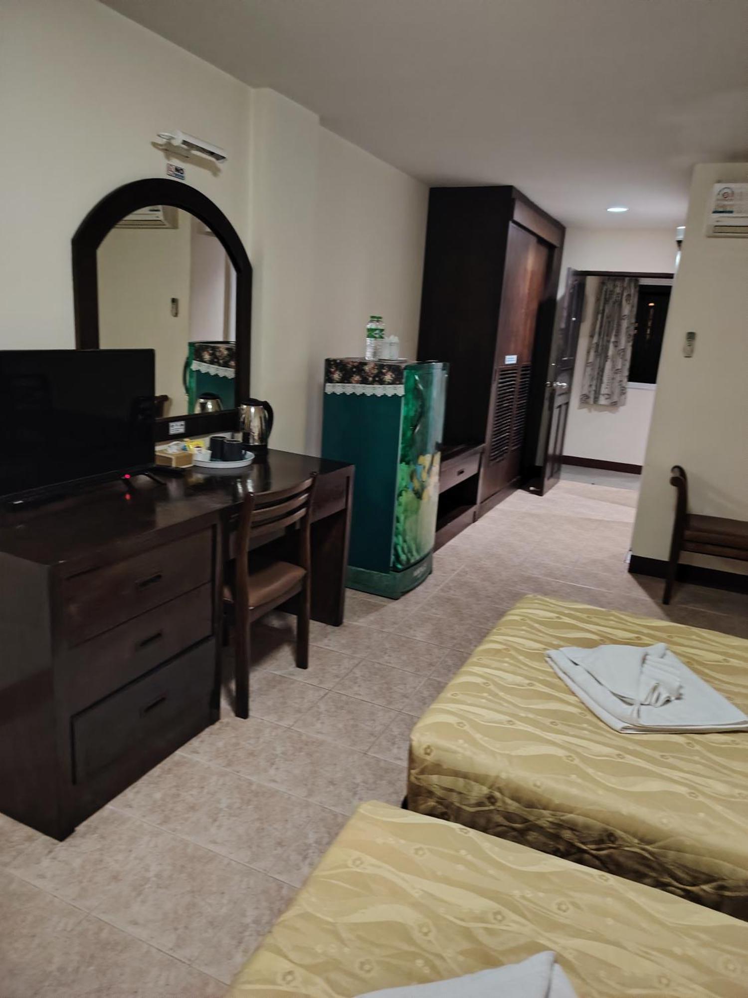 Aram Hotel カタビーチ エクステリア 写真